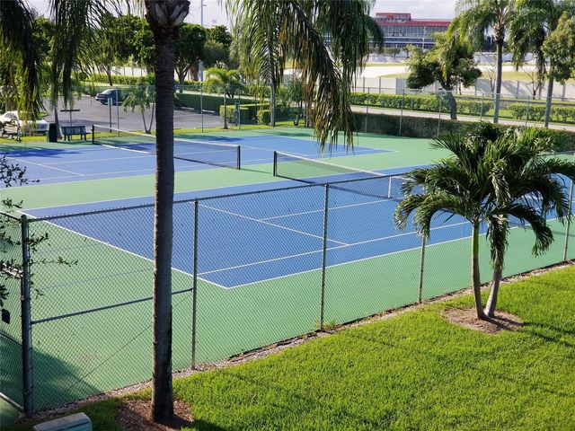 2222 N Cypress Bend 309, Pompano Beach, FL 33069