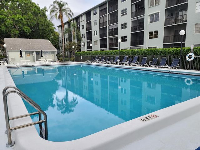 2222 N Cypress Bend 309, Pompano Beach, FL 33069