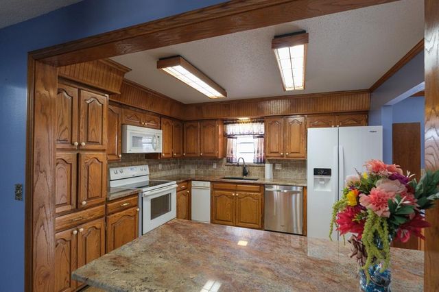 3000 N Glenhaven Drive, Midwest City, OK 73110