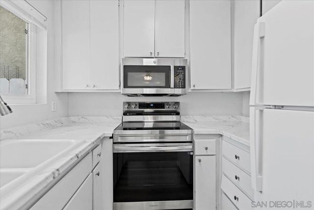 2859 Menlo Ave, San Diego, CA 92105