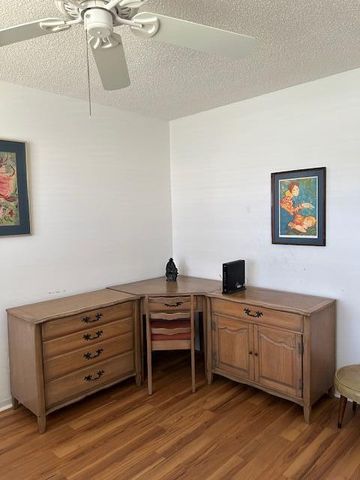 221 Lake Meryl Drive, West Palm Beach, FL 33411