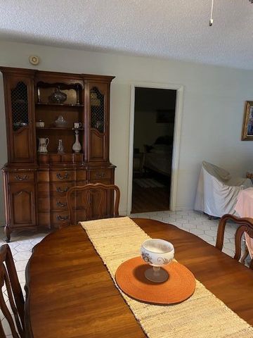 221 Lake Meryl Drive, West Palm Beach, FL 33411