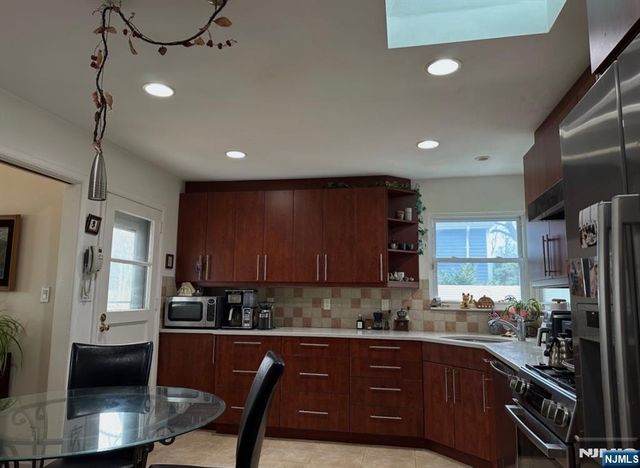 986 Wildwood Road, Oradell, NJ 07649