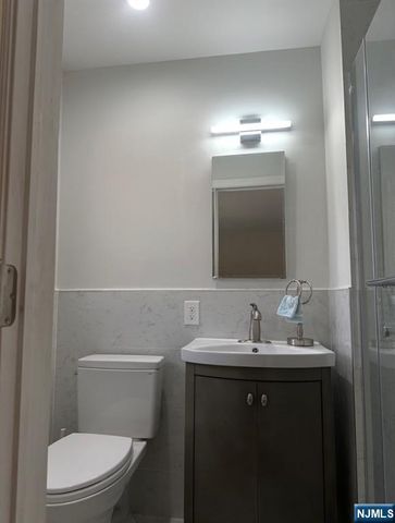 986 Wildwood Road, Oradell, NJ 07649