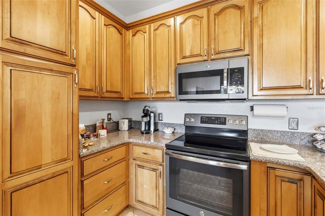 1300 S NARCOOSSEE ROAD, St Cloud, FL 34771