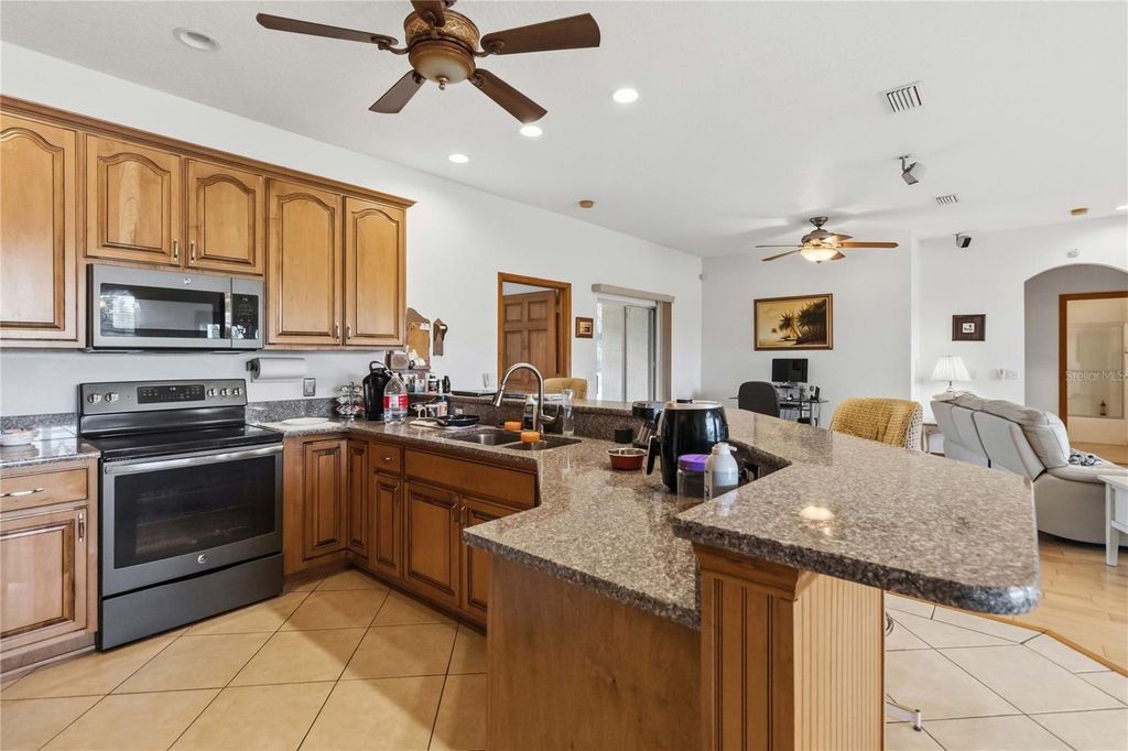 Image 13 of property listing at 1300 S NARCOOSSEE ROAD, St Cloud, FL 34771