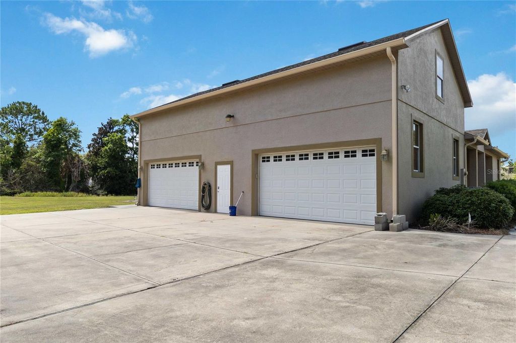 Image 4 of property listing at 1300 S NARCOOSSEE ROAD, St Cloud, FL 34771