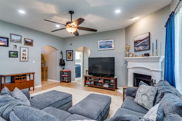 9209 Hunters Court, White Settlement, TX 76108