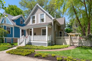 1319 Leonard Place, Evanston, IL 60201