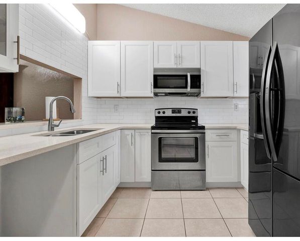 11665 NW 45th Street 11665, Coral Springs, FL 33065