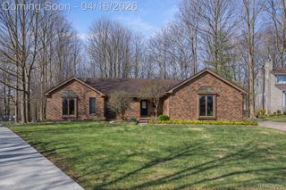 6482 Denton Court, Troy, MI 48098