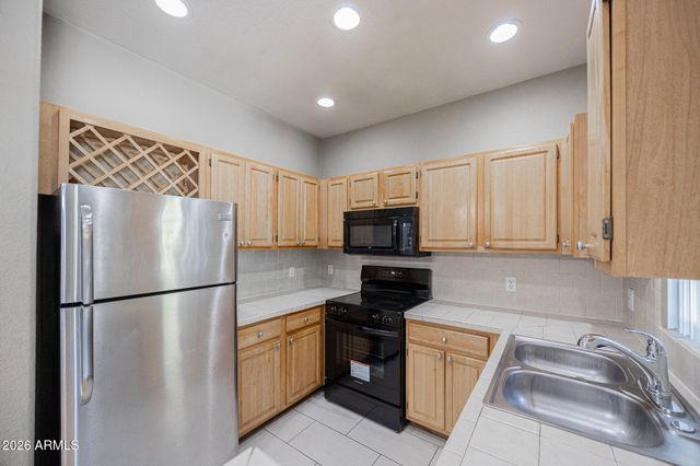 2929 W YORKSHIRE Drive 1110, Phoenix, AZ 85027