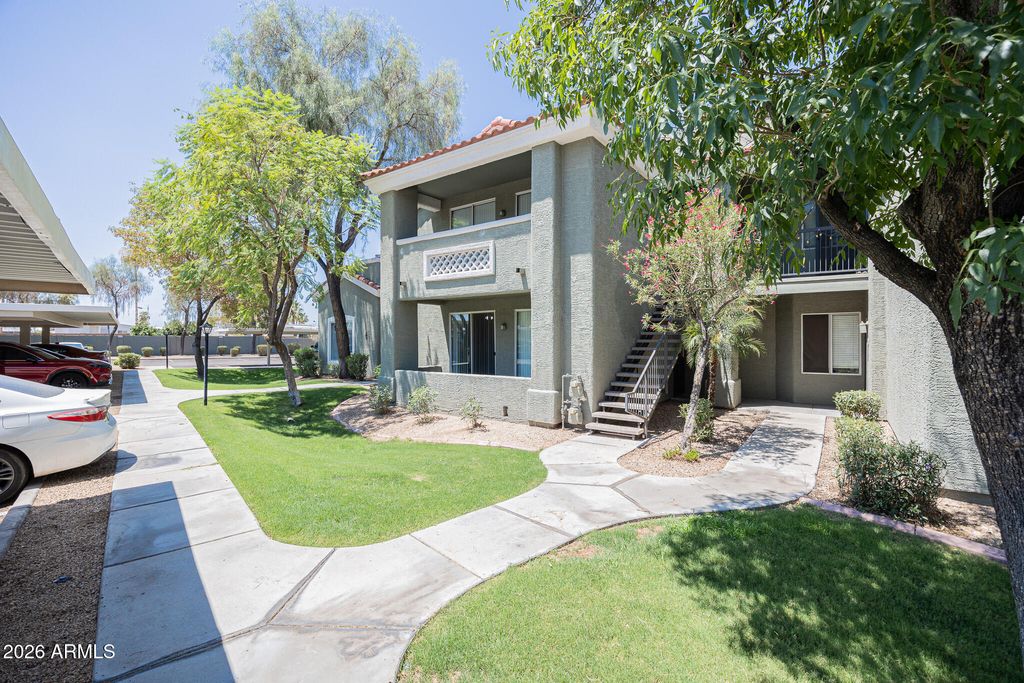 2929 W YORKSHIRE Drive 1110, Phoenix, AZ 85027