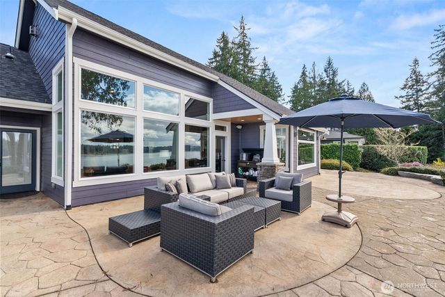 4827 Bayshore Lane NW, Olympia, WA 98502