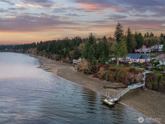 4827 Bayshore Lane NW, Olympia, WA 98502