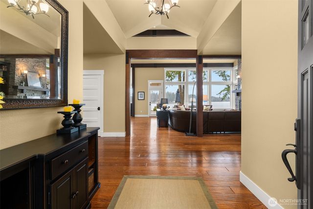 4827 Bayshore Lane NW, Olympia, WA 98502