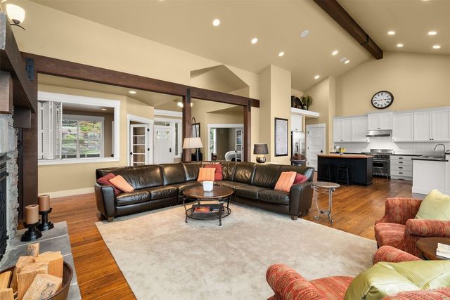 4827 Bayshore Lane NW, Olympia, WA 98502