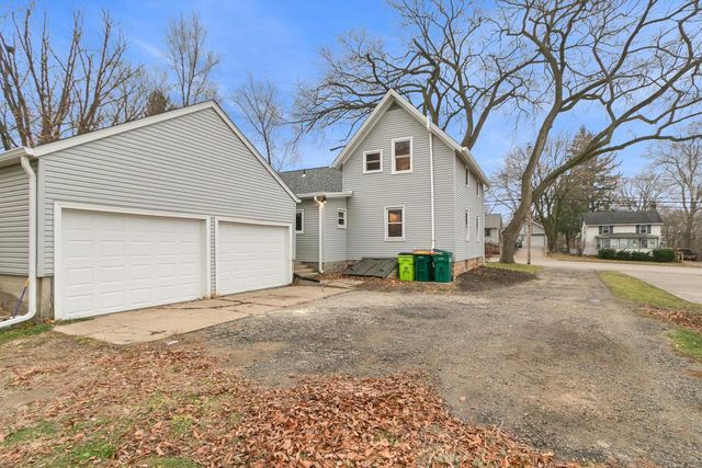 610 E Fulton Street, Edgerton, WI 53534