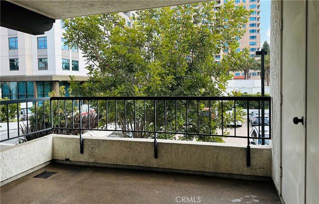 3525 Lebon Drive 204, San Diego, CA 92122
