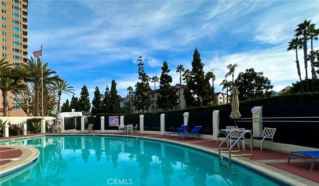 3525 Lebon Drive 204, San Diego, CA 92122