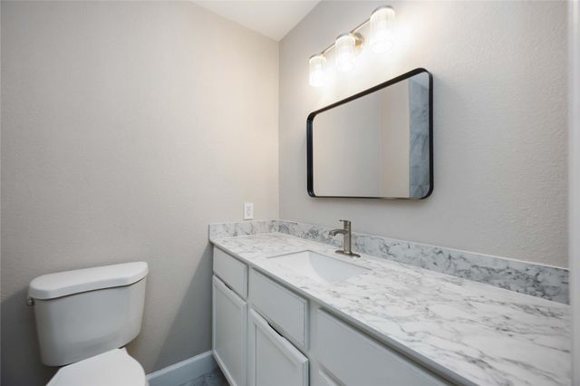 11302 White Gate Lane, Houston, TX 77067