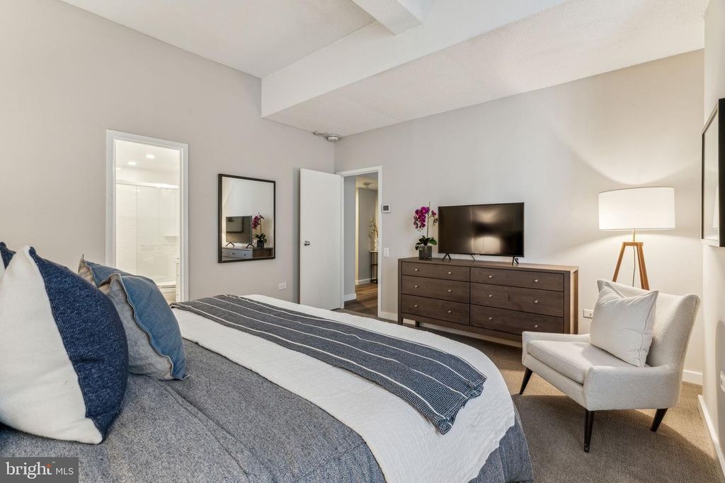 875 SANSOM STREET #1719, Philadelphia, PA 19106