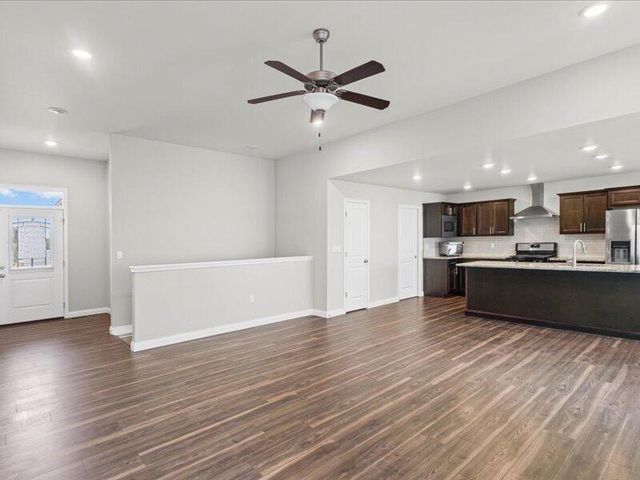 4010 W PERENNIAL CT, Columbia, MO 65203