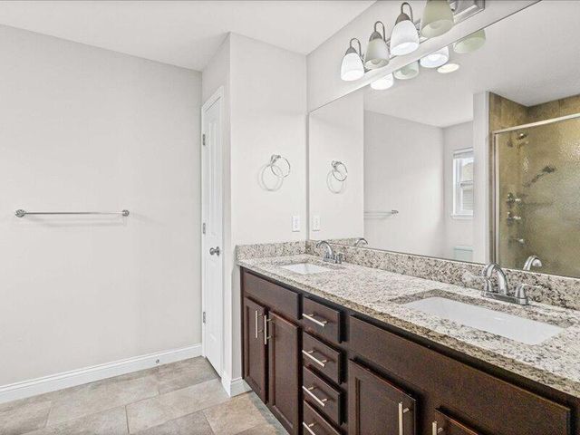 4010 W PERENNIAL CT, Columbia, MO 65203
