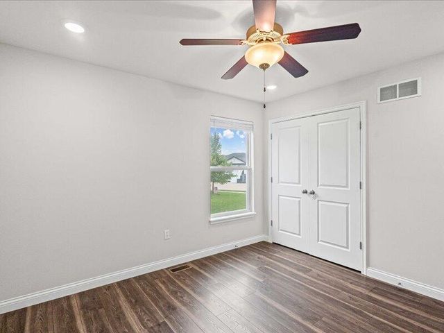 4010 W PERENNIAL CT, Columbia, MO 65203