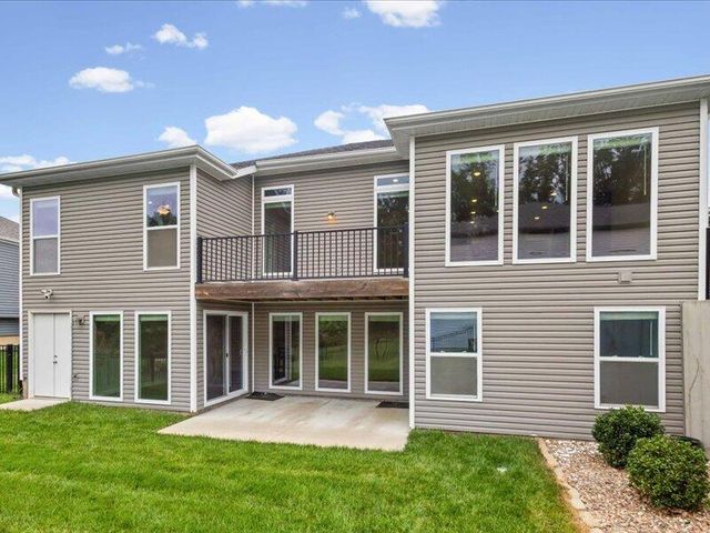 4010 W PERENNIAL CT, Columbia, MO 65203