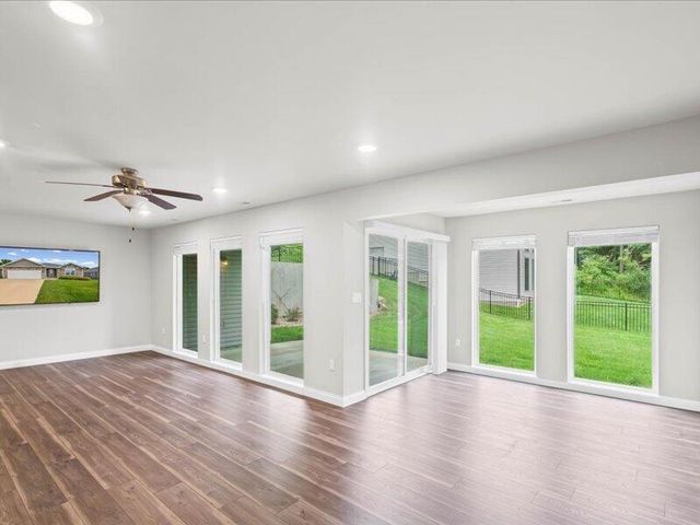4010 W PERENNIAL CT, Columbia, MO 65203