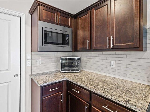 4010 W PERENNIAL CT, Columbia, MO 65203