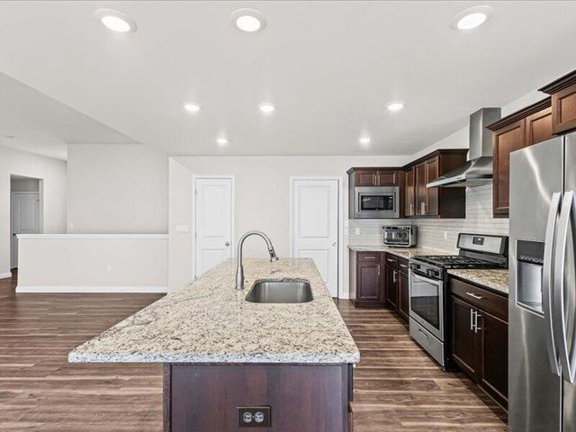 4010 W PERENNIAL CT, Columbia, MO 65203