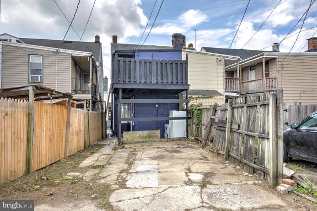 209 PARK PL, York, PA 17401