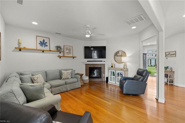 2115 Martlet LN, Virginia Beach, VA 23456