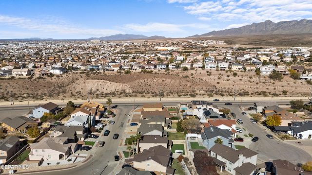 1512 PRICKLEY PEAR Drive, El Paso, TX 79912