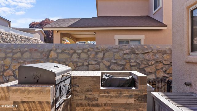 1512 PRICKLEY PEAR Drive, El Paso, TX 79912