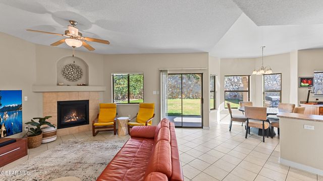 1512 PRICKLEY PEAR Drive, El Paso, TX 79912