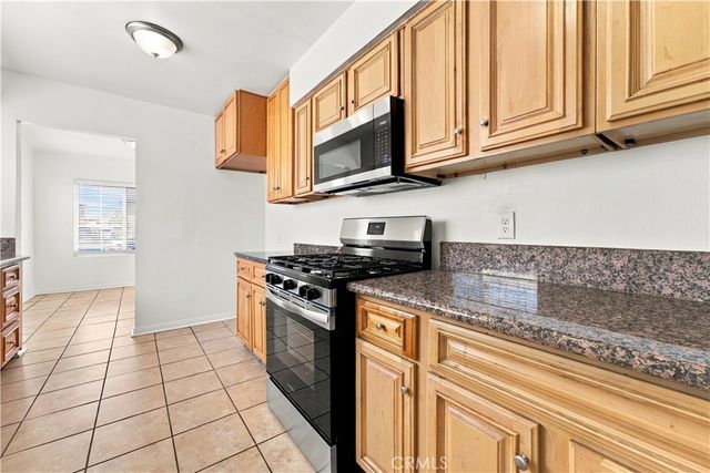 1264 S Arizona Avenue, Los Angeles, CA 90022