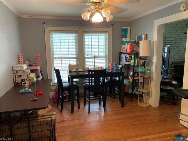 2111 S Benbow Road, Greensboro, NC 27406