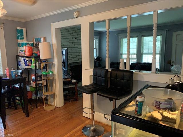 2111 S Benbow Road, Greensboro, NC 27406