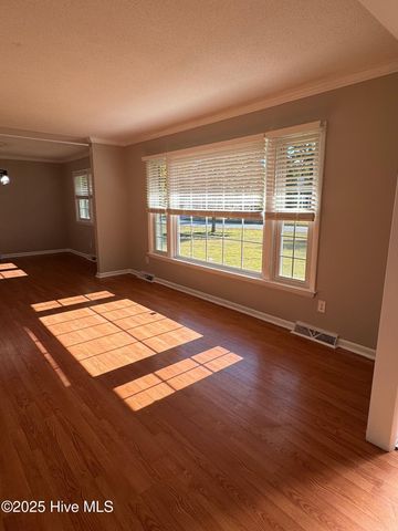 200 Deborah Place, Jacksonville, NC 28540