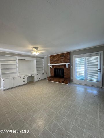 200 Deborah Place, Jacksonville, NC 28540