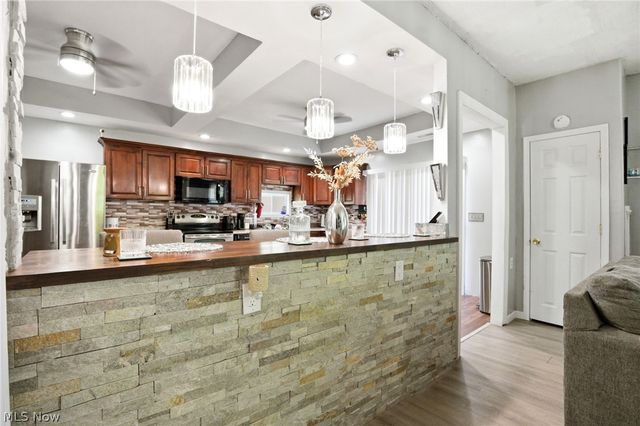 622 Riverside Boulevard, Eastlake, OH 44095