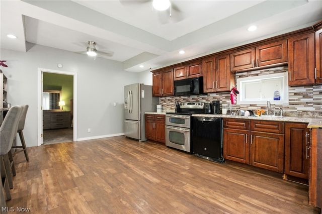 622 Riverside Boulevard, Eastlake, OH 44095