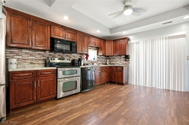 622 Riverside Boulevard, Eastlake, OH 44095
