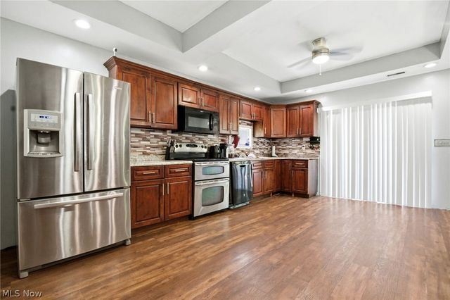 622 Riverside Boulevard, Eastlake, OH 44095