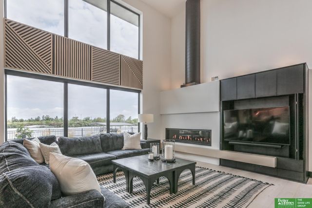 28432 Laurel Circle, Valley, NE 68064