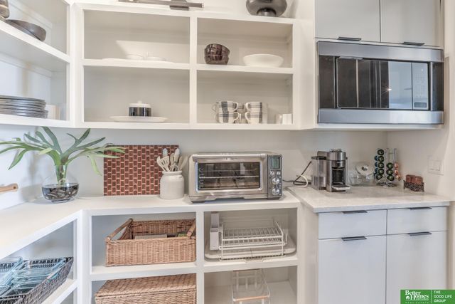 28432 Laurel Circle, Valley, NE 68064