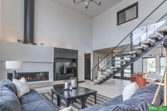 28432 Laurel Circle, Valley, NE 68064